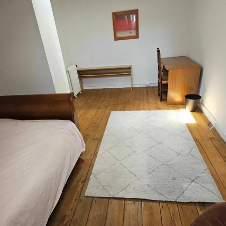 Quarto em Acomodações Particulares Le Jardin Cafe Bordéus