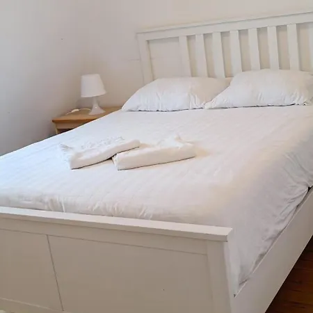 Le Jardin Cafe Bed & Breakfast *